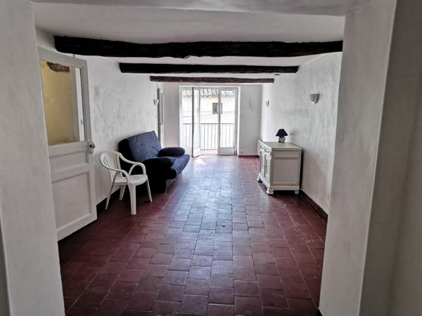 Rians (83560) Maison de village garage et balcon