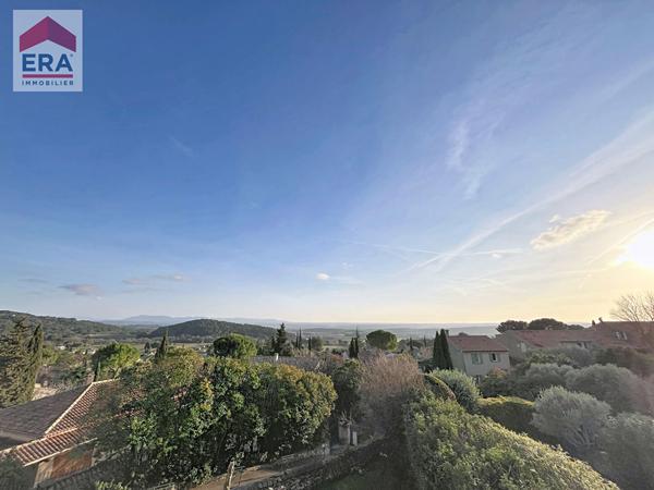 Appartement Eguilles village  4 pièces 93 m² 2 terrasses 1 parking en SS 