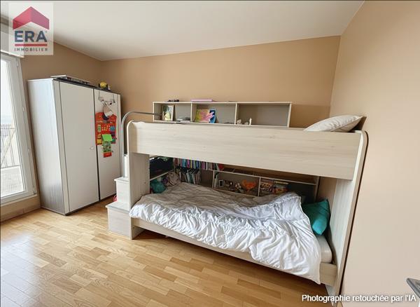 Appartement Eguilles village  4 pièces 93 m² 2 terrasses 1 parking en SS 