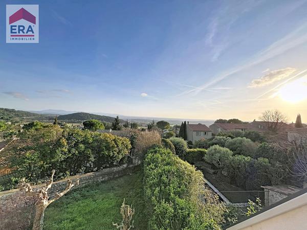 Appartement Eguilles village  4 pièces 93 m² 2 terrasses 1 parking en SS 