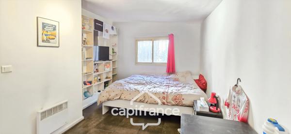 Appartement 6 pièces + 1 garage double TOULON (83)