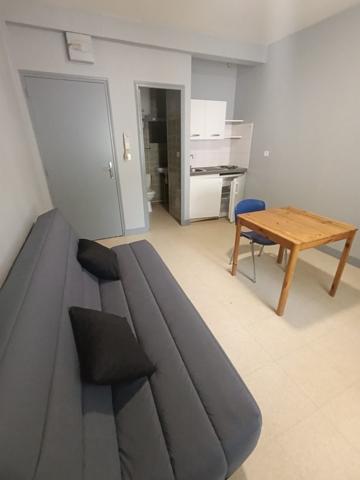 Studio meublé n°14 – 16,07 m² – 1er étage, Saint-Nazaire