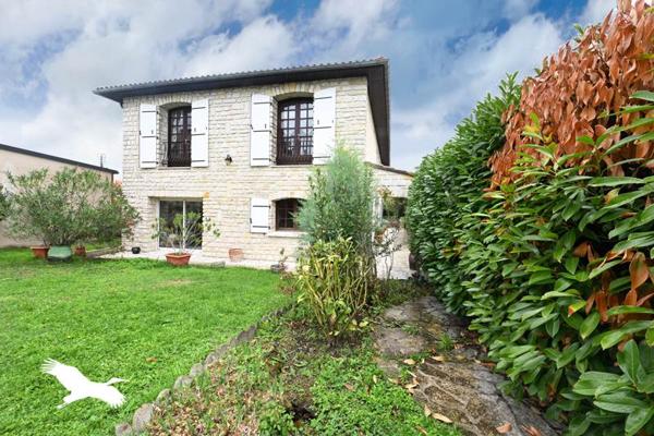 Maison à vendre |  Angoulême |  7 pièces | 230 m²