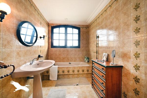 Maison à vendre |  Angoulême |  7 pièces | 230 m²