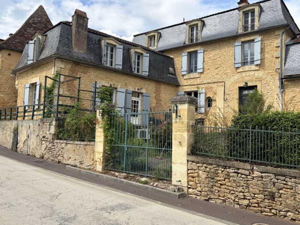 Maison ancienne - Saint-cyprien Demeure de caractère de 235 m², 5 chambres, dépendances et puits, proche des commerces