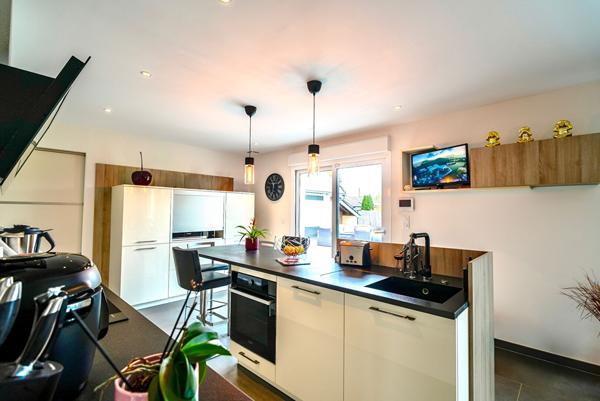 Maison d'architecte avec piscine -Prestations haut de gamme - Montlouis-sur-Loire