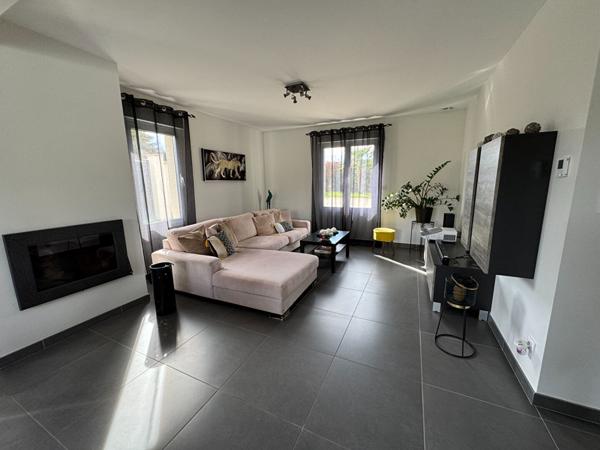 Maison d'architecte avec piscine -Prestations haut de gamme - Montlouis-sur-Loire