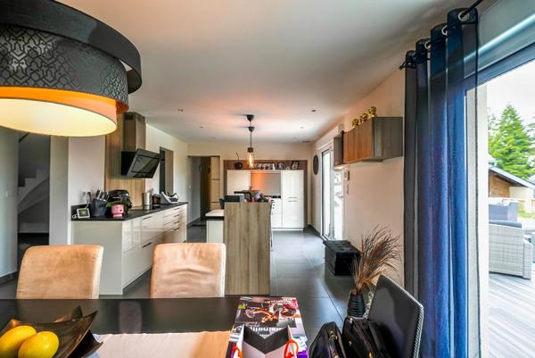 Maison d'architecte avec piscine -Prestations haut de gamme - Montlouis-sur-Loire