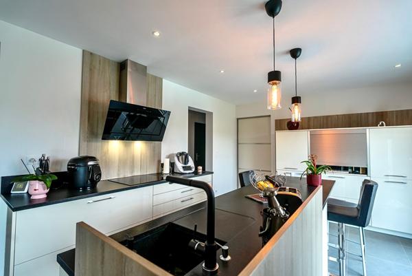 Maison d'architecte avec piscine -Prestations haut de gamme - Montlouis-sur-Loire