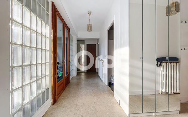 Maison à vendre    3 pièces • 78,50 m2 Lamorlaye