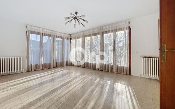 Maison à vendre    3 pièces • 78,50 m2 Lamorlaye