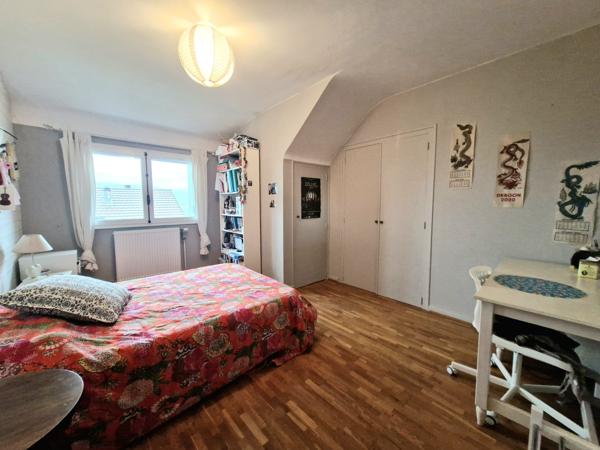 Maison individuelle 8 pièces, 179 m²
