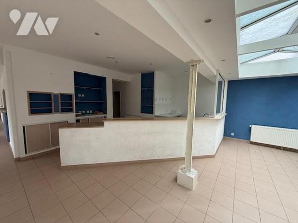 ORBEC LOCAL COMMERCIAL 175 M² PLAIN-PIED CENTRE VILLE