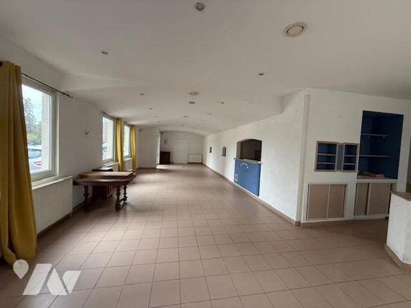 ORBEC LOCAL COMMERCIAL 175 M² PLAIN-PIED CENTRE VILLE
