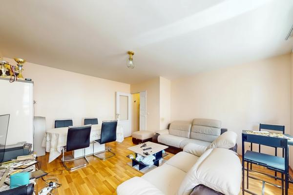 INVESTISSEMENT LOCATIF CLÉ EN MAIN - APPARTEMENT T2 AVEC PARKING - LOCATAIRE EN PLACE