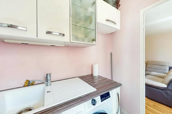 INVESTISSEMENT LOCATIF CLÉ EN MAIN - APPARTEMENT T2 AVEC PARKING - LOCATAIRE EN PLACE