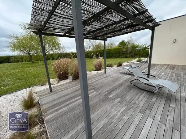 Maison à vendre 8 pièces 240m² Luynes (37230)