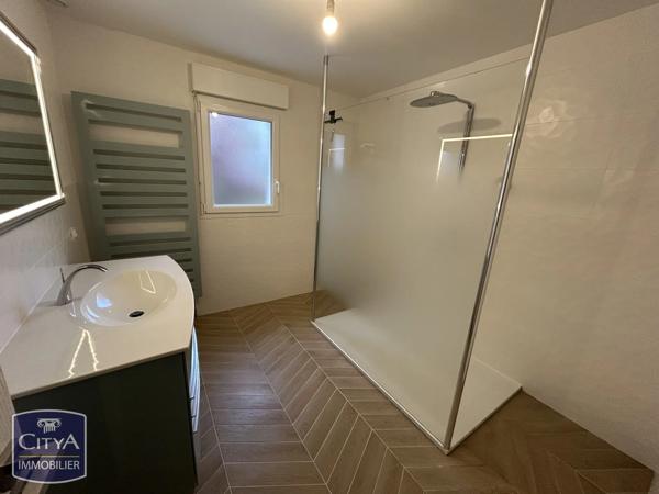 Maison à vendre 8 pièces 240m² Luynes (37230)