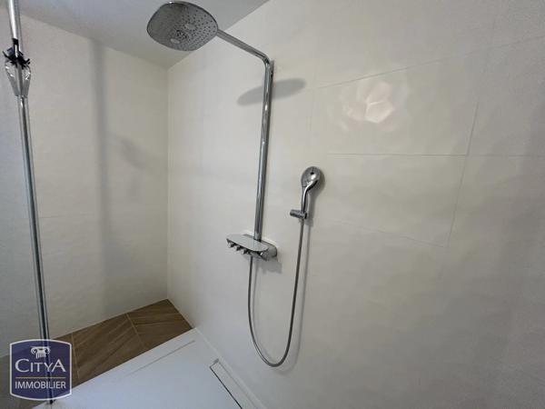 Maison à vendre 8 pièces 240m² Luynes (37230)
