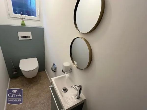 Maison à vendre 8 pièces 240m² Luynes (37230)