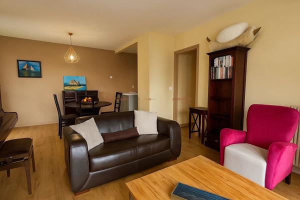 EXCLUSIVITE - BEAU T3 AVEC ASCENSEUR / BALCON /PARKING