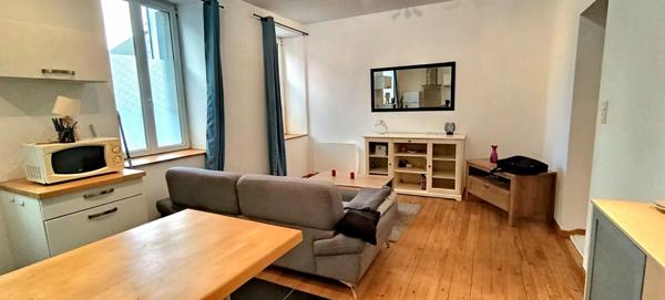 Appartement centre-ville,  proche de toutes commodités.