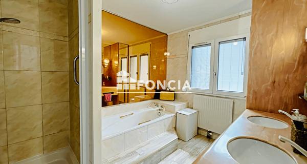 À vendre Appartement 4 pièces 108.3 m² - Moûtiers 73600