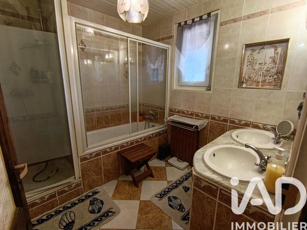 Maison à vendre 5 pièces 142 m² Coutras