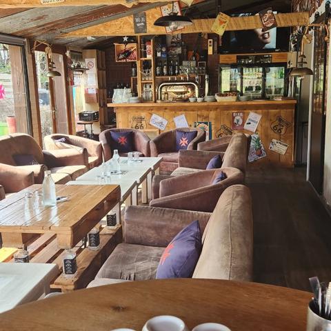 Hôtel - Restaurant à ROUXMESNIL BOUTEILLES (76370)