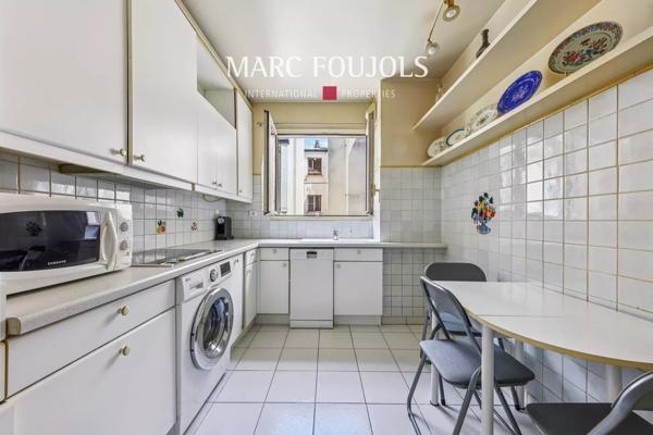PARIS 16 Passy appartement de 85 m² au 4ème étage balcon, parking