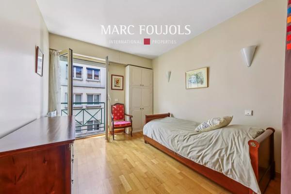 PARIS 16 Passy appartement de 85 m² au 4ème étage balcon, parking