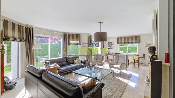 Quartier Recherché 15 mn à pieds du centre ville -Au calme et sans vis-à-vis ! Maison de 4 chambres + bureau et grande salle de jeux et sous-sol total