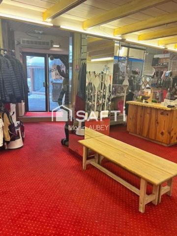 MAGAZIN VENTE ET LOCATION DE SKI ET MATÉRIEL DE MONTAGNE
