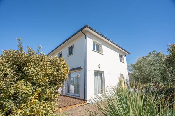 Maison Maison contemporaine de 2017 - 3 chambres avec garage - Quartier calme et résidentiel d'Eysines 91 m²