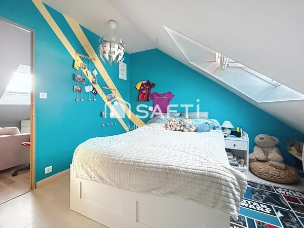 Rare sur le marché ! Maison de 116 m², 4 chambres avec un plateau de 150 m² exploitable en rez-de chaussée !