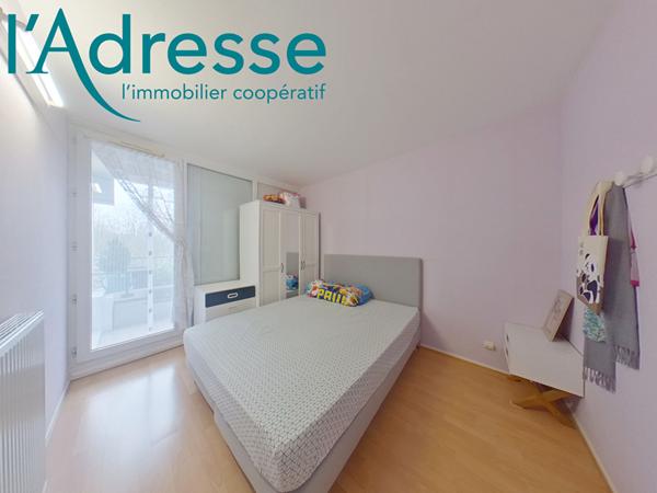 Appartement Champs Sur Marne 5 pièce(s) 99 m2