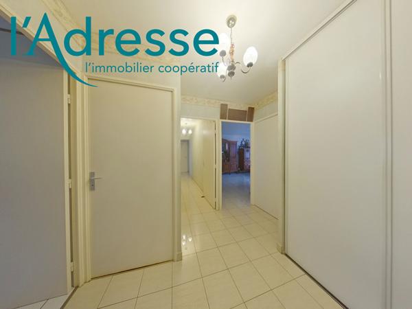 Appartement Champs Sur Marne 5 pièce(s) 99 m2