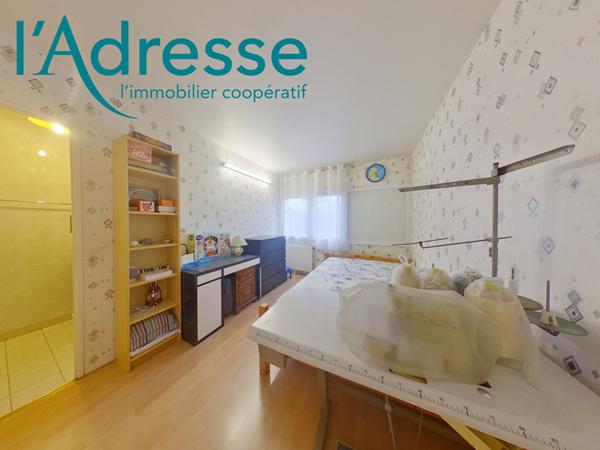 Appartement Champs Sur Marne 5 pièce(s) 99 m2