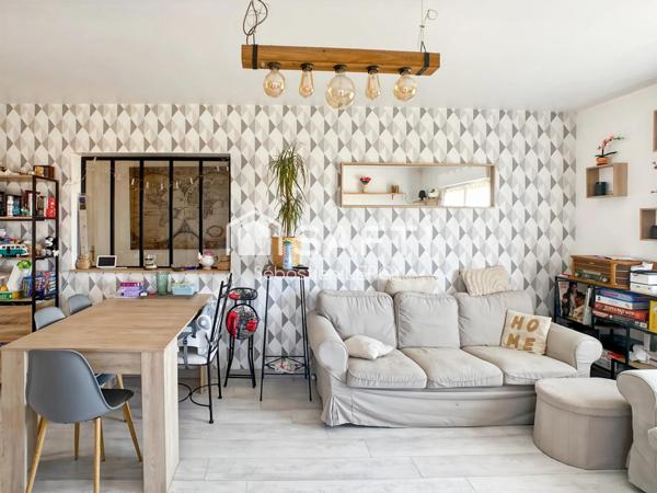 Maison individuelle R+1 des années 70, rénovée.