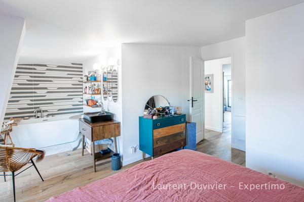 Suresnes (92150) Duplex unique alliant le charme de l’ancien avec le confort d’une construction récente le tout avec jardin!