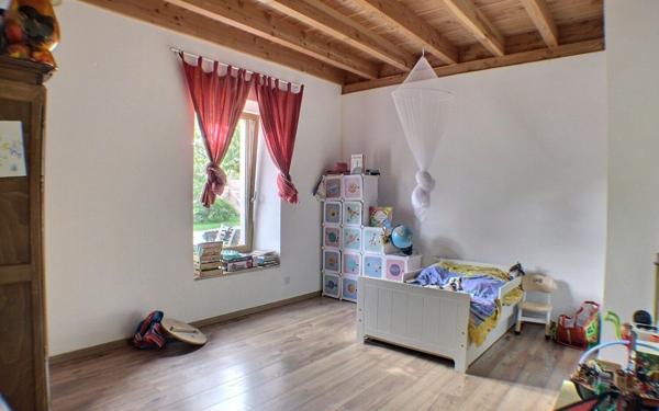 Maison à vendre    4 pièces •  Montceau-et-Écharnant