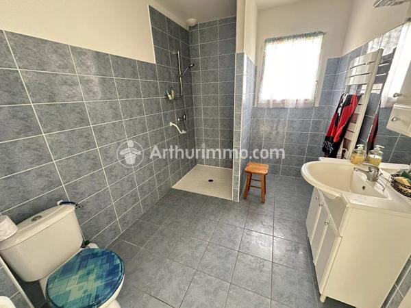 Vente                                                      Maison
                        
                     4 pièces                      84 m2                     à Saint-Astier