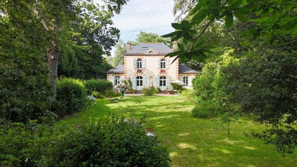 Maison * 8 pièces * 190 m² * 56610 ARRADON