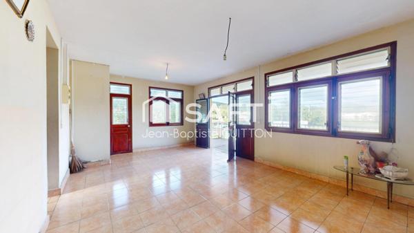 Ensemble immobilier, lot de deux maisons à rénover