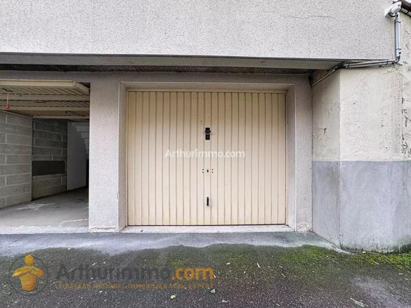 Location Garage 12 m2 à Reims