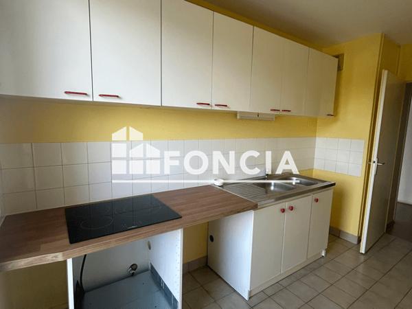 Location Appartement 3 pièces 65 m² - 6 PLACE DE L'EGLISE Saint Jean Le Blanc 45650