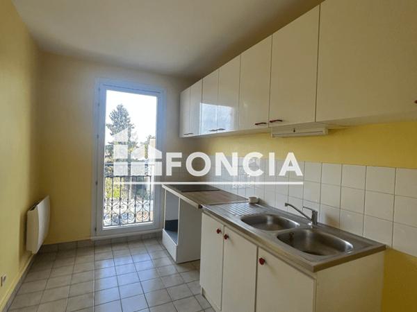 Location Appartement 3 pièces 65 m² - 6 PLACE DE L'EGLISE Saint Jean Le Blanc 45650