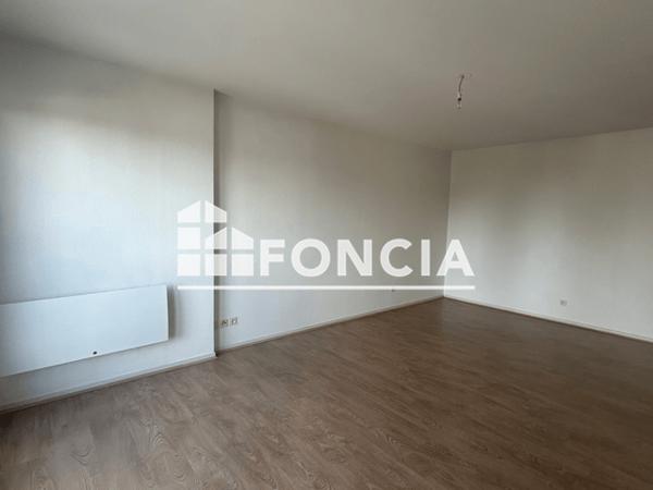 Location Appartement 3 pièces 65 m² - 6 PLACE DE L'EGLISE Saint Jean Le Blanc 45650