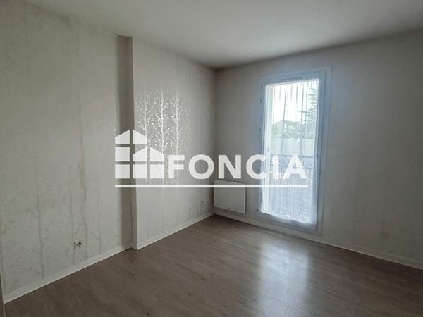 Location Appartement 3 pièces 65 m² - 6 PLACE DE L'EGLISE Saint Jean Le Blanc 45650