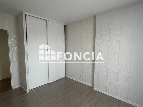 Location Appartement 3 pièces 65 m² - 6 PLACE DE L'EGLISE Saint Jean Le Blanc 45650